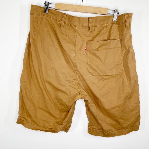 Levi's Marine Patch Desert Boots Neutral Tan Lightweight Shorts Men's Size 34 - Picture 3 of 9